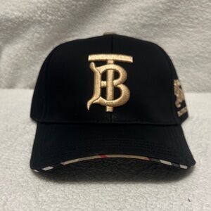 New Fashion Inspired Item (HAT)